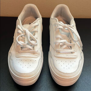 REEBOK MemoryTech Comfort Sneakers, Women's 6, White